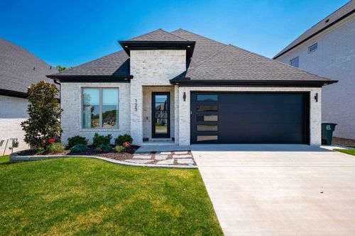 123 Fletcher Ridge Dr, Little Rock, AR, 72223-9077 | Card Image
