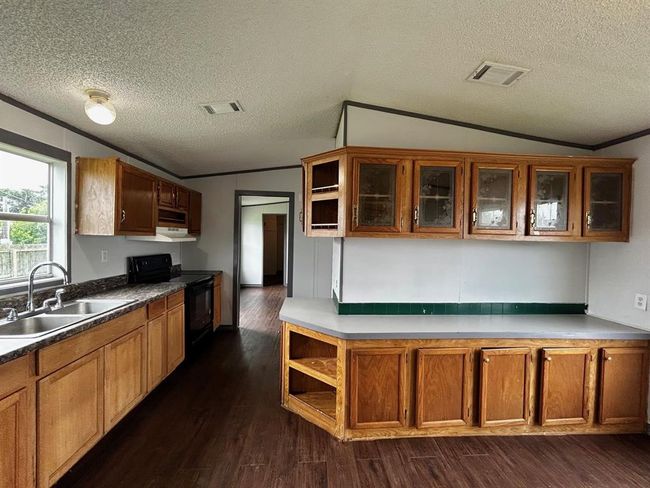 2523 Oyster Creek Bnd, House other with 3 bedrooms, 2 bathrooms and null parking in Oyster Creek TX | Image 11