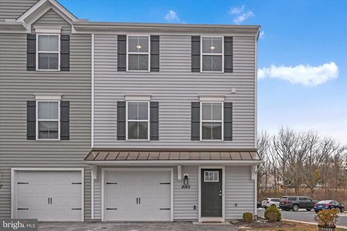 8145 Lenker Dr, HARRISBURG, PA, 17112-8566 | Card Image