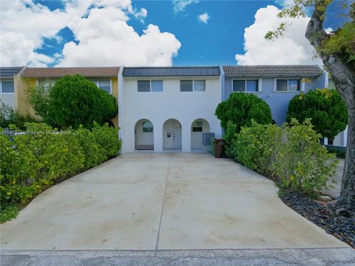 6855 W 2nd Ln, Hialeah, FL, 33014-5309 | Card Image