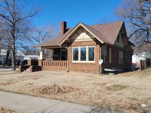 930 Bertrand St, Manhattan, KS, 66502-1671 | Card Image