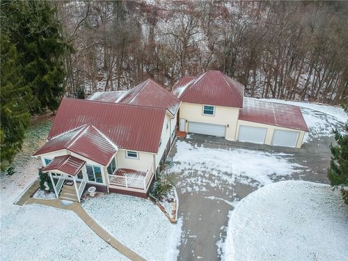 955 Woodside Ave, Ellwood City, PA, 16117-1354 | Card Image