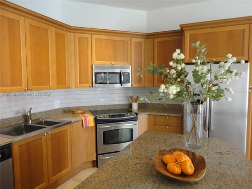 apt-818-55 Merrick Way, Coral Gables, FL, 33134-5135 | Card Image
