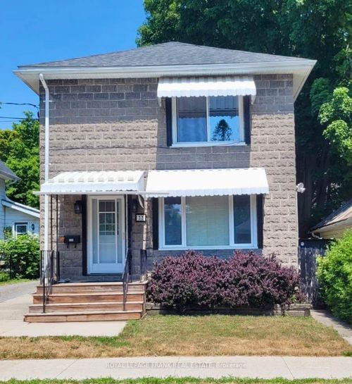 22 Melbourne St E, Lindsay, ON, K9V1X4 | Card Image