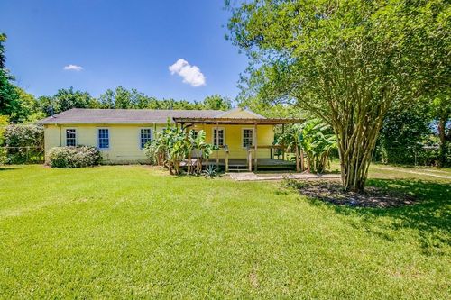 3901 Mckinney Ext, La Marque, TX, 77568-3435 | Card Image