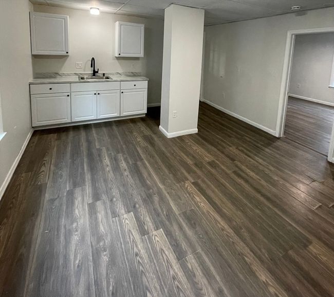 APT-1 - 81 Merrifield St, Condo with 3 bedrooms, 1 bathrooms and null parking in Worcester MA | Image 5