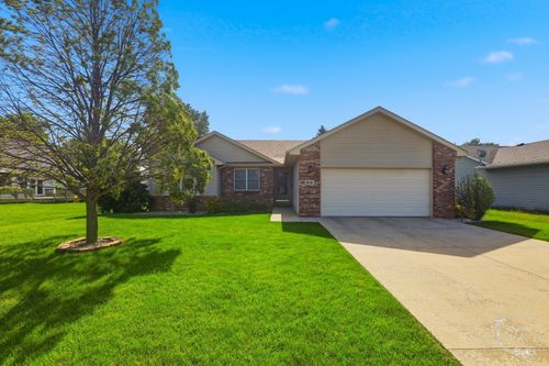612 Madison Ave, Bradley, IL, 60915-1578 | Card Image