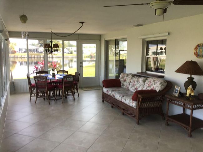 1002 Pussywillow Ln, House other with 2 bedrooms, 2 bathrooms and null parking in Bradenton FL | Image 10