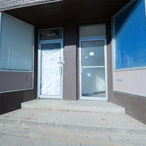 25048 W 6 Mile Rd, Redford, MI, 48240-2178 | Card Image