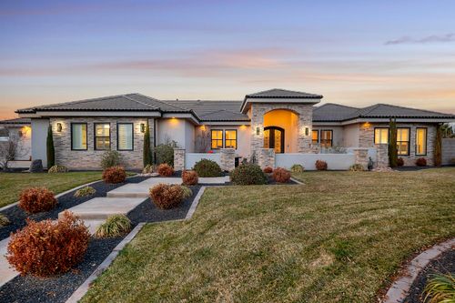 2407 E 4040 S, Saint George, UT, 84790-1311 | Card Image