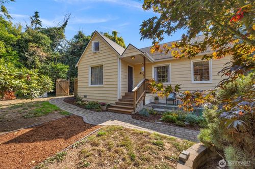 7711 Ne 170th Street, Kenmore, WA, 98028 | Card Image