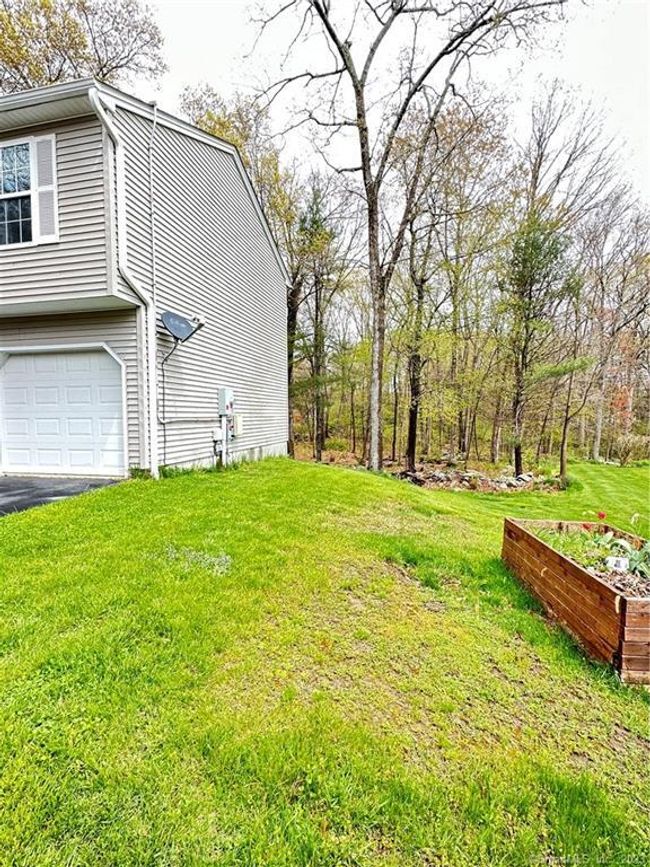 12 Tamarack Cir, House other with 3 bedrooms, 1 bathrooms and null parking in Killingly CT | Image 5