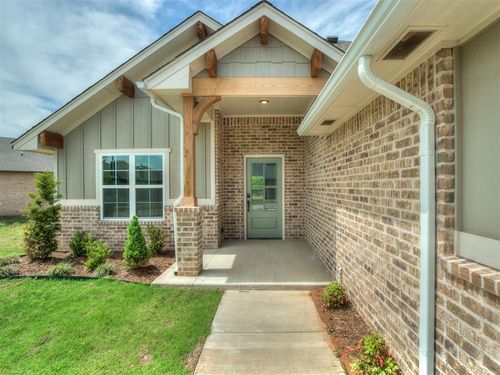 12509 Dolche Vita Dr, Yukon, OK, 73085 | Card Image