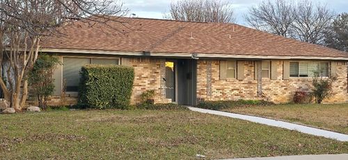 1222 Nw 14th St, Grand Prairie, TX, 75050-3236 | Card Image