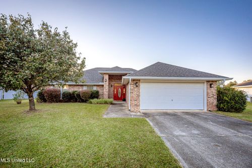 1603 Heather Ct, Ocean Springs, MS, 39564-6046 | Card Image