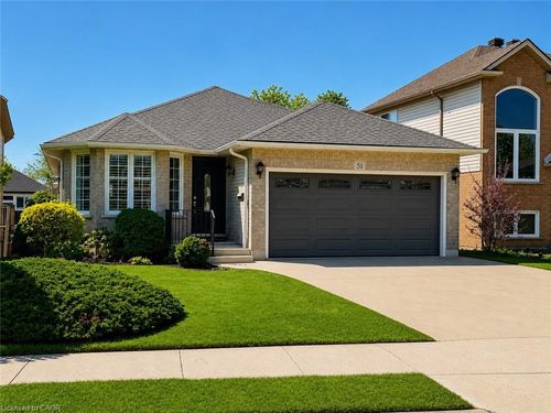 51 Redtail Cres, Hamilton, ON, L9B2R5 | Card Image