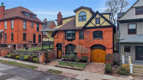 175 College St, Buffalo, NY, 14201-1321 | Card Image