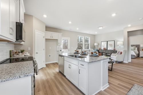 28 Aurora Cir, Fayetteville, TN, 37334-2436 | Card Image