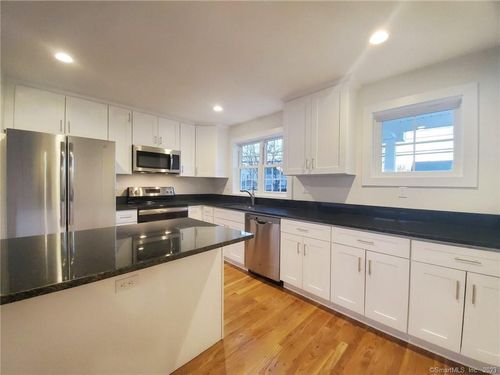 b7-30 Ferris Ave, Norwalk, CT, 06854-1503 | Card Image