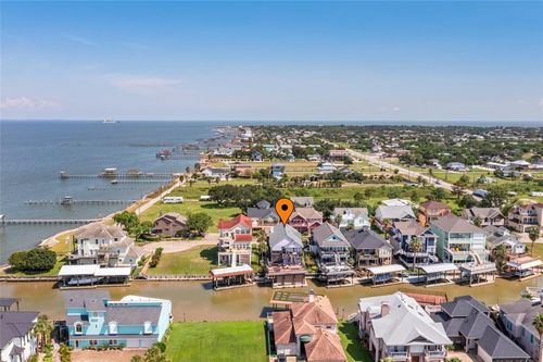 112 Starboard Dr, San Leon, TX, 77539-2241 | Card Image