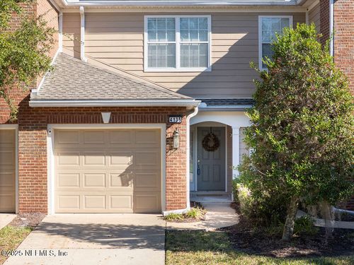 4135 Crownwood Dr, Jacksonville, FL, 32216-3610 | Card Image