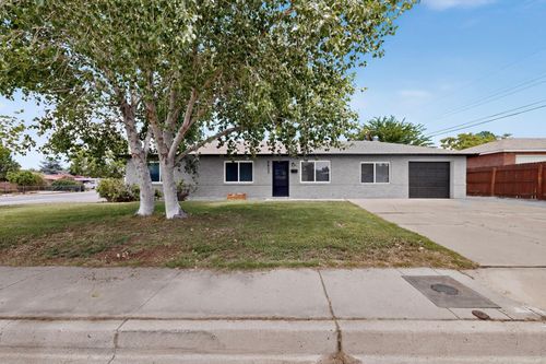 8803 Los Arboles Ave Ne, Albuquerque, NM, 87112-1161 | Card Image