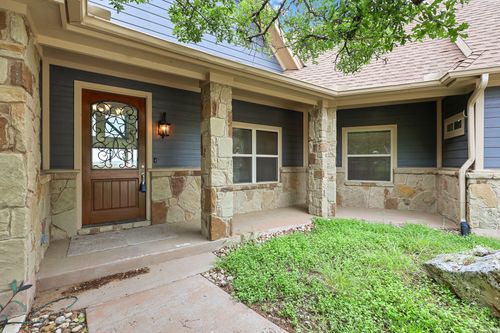 18302 Austin Blvd, Lago Vista, TX, 78645-9704 | Card Image