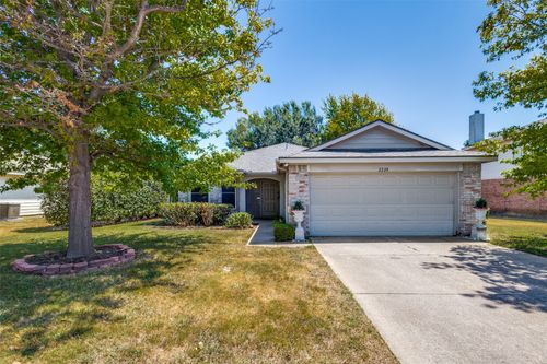 2228 Overlook Ln, Denton, TX, 76207-1024 | Card Image