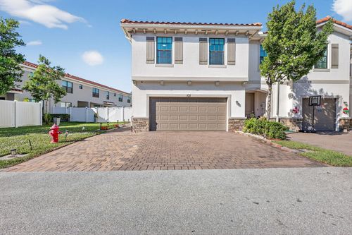 1011 Willow Pl, Riviera Beach, FL, 33410-1914 | Card Image