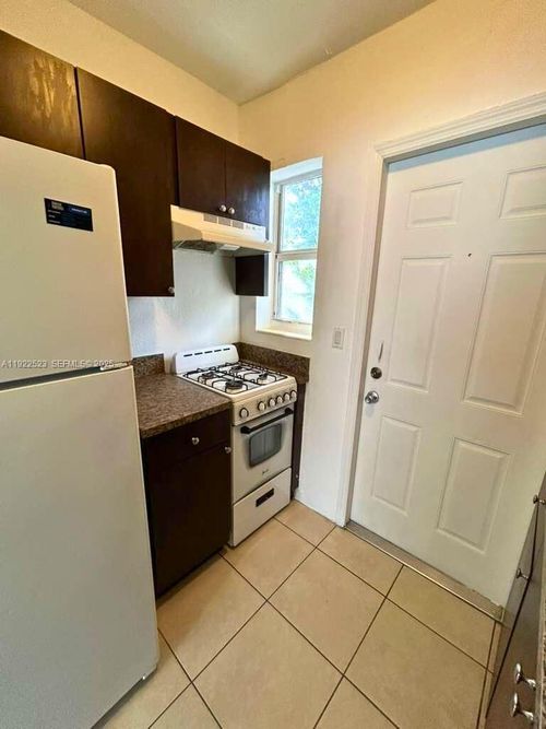 apt-10-1265 Sw 6th St, Miami, FL, 33135-4059 | Card Image