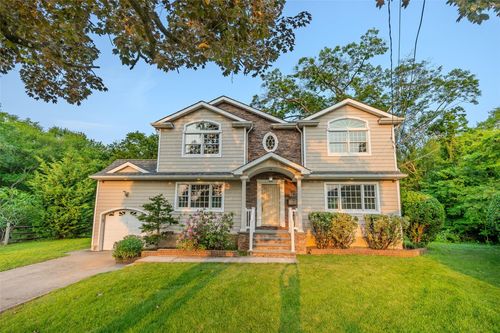 8 Trezza Ct, Bellmore, NY, 11710-4229 | Card Image