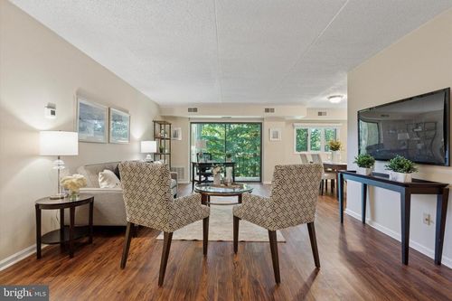 b-202 Summit Dr, BRYN MAWR, PA, 19010 | Card Image