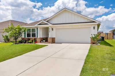 8102 Irwin Loop, House other with 3 bedrooms, 2 bathrooms and 4 parking in Daphne AL | Image 2