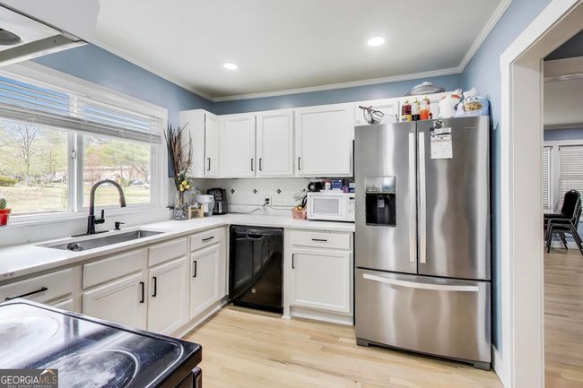 150 Burke St Se, House other with 4 bedrooms, 2 bathrooms and null parking in Marietta GA | Image 17