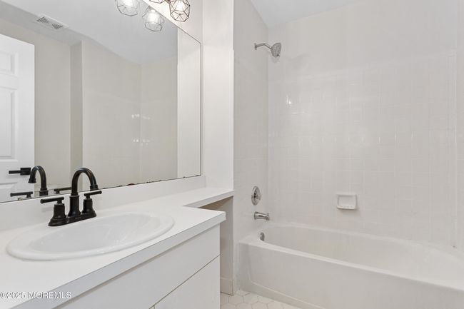 Full Bath 2nd Floor | Image 38
