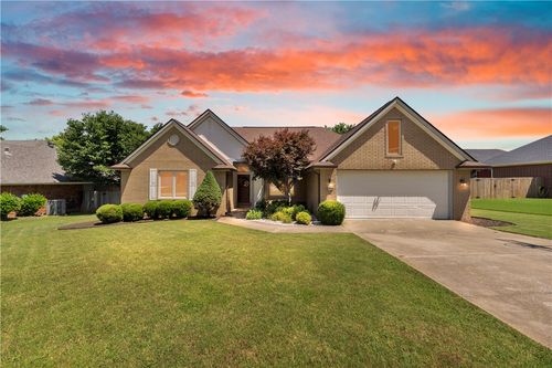 4374 W Sandingham St, Fayetteville, AR, 72704-6777 | Card Image