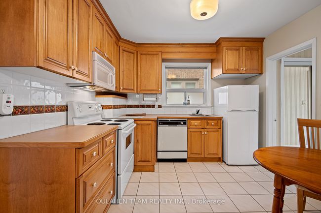 131 Florence Ave, House other with 5 bedrooms, 3 bathrooms and 2 parking in North York ON | Image 10