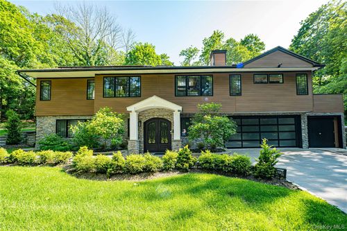 6 Tanyard Ln, Huntington, NY, 11743-2553 | Card Image