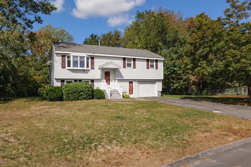 131 Bridle Path Ln, Methuen, MA, 01844-1573 | Card Image