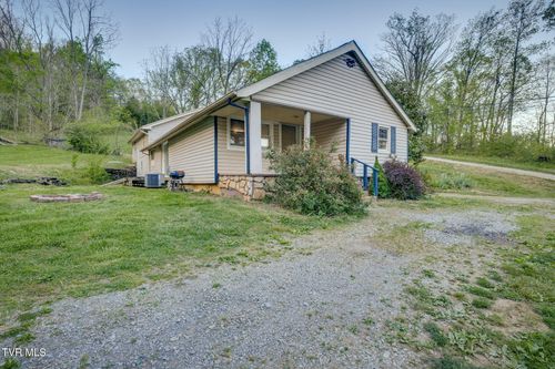 212 Weaver Hill Road, Johnson City, TN, 37601 | Card Image