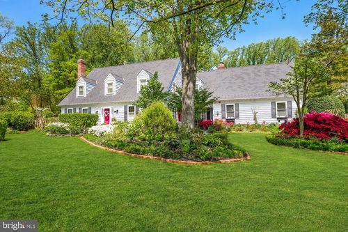 7112 Holyrood Dr, MCLEAN, VA, 22101-1554 | Card Image