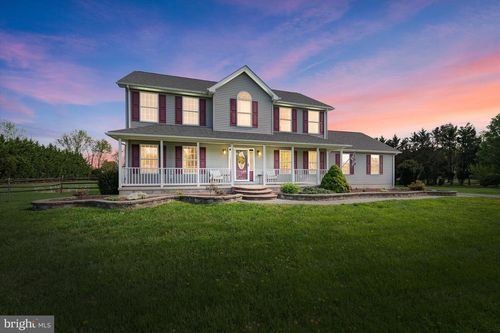 305 Garnet Ln, Smyrna, DE, 19977-9647 | Card Image