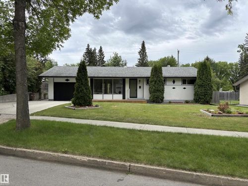 51 Glenmore Cres, St Albert, AB, T8N0S6 | Card Image