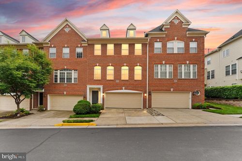 47779 Scotsborough Sq, STERLING, VA, 20165-5172 | Card Image