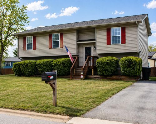 157 Clubhouse Dr, Roanoke, VA, 24019-6105 | Card Image