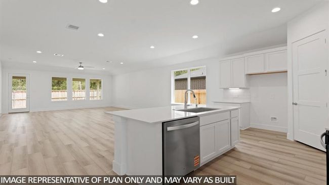 4416 Wapama Falls Loop, House other with 4 bedrooms, 3 bathrooms and 3 parking in Conroe TX | Image 4