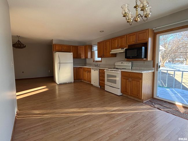 626 3 Rd Ave, House other with 3 bedrooms, 3 bathrooms and null parking in De Witt IA | Image 9