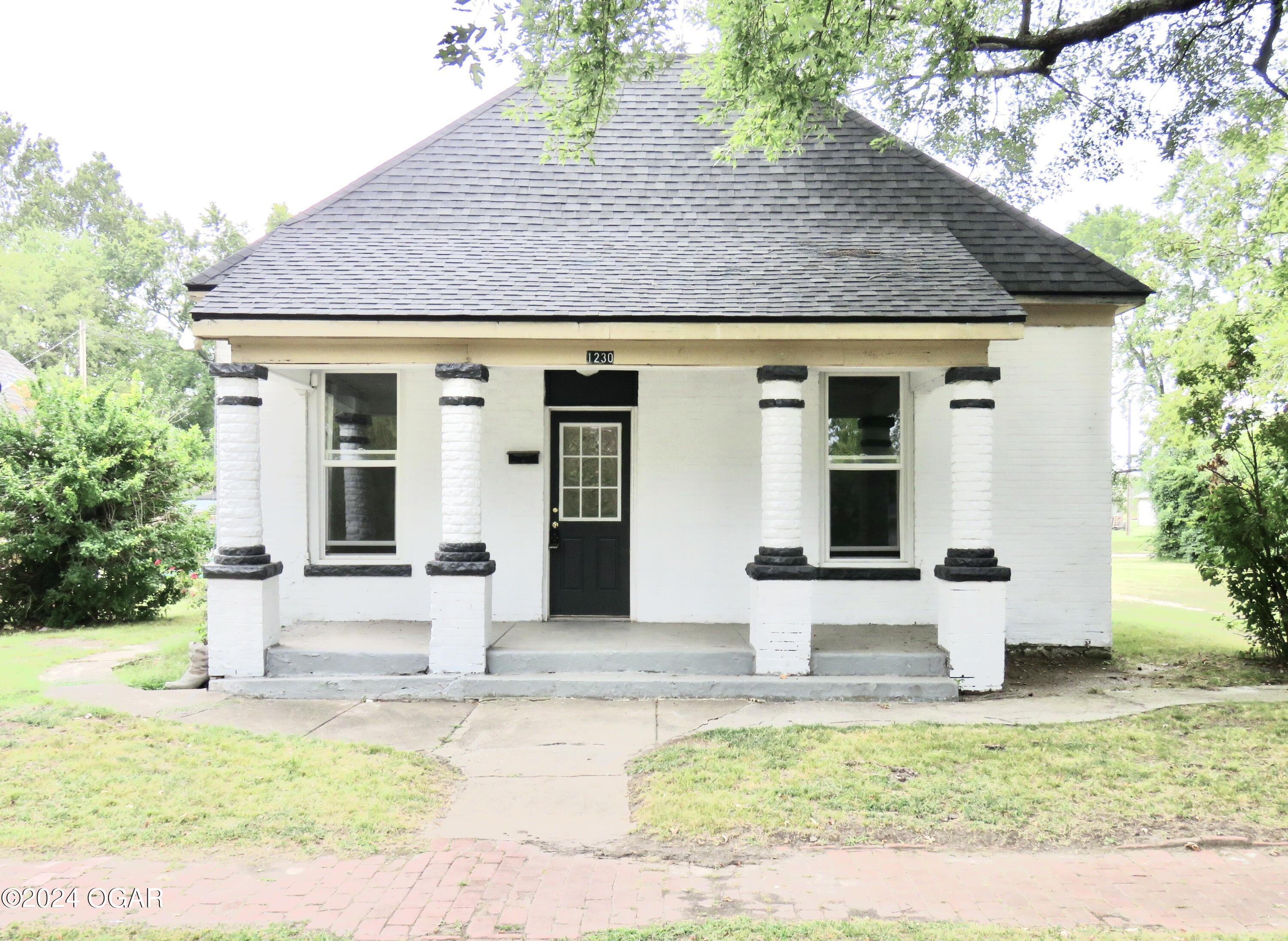 9th St, Joplin, MO 64801