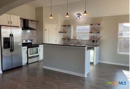 102 W Libra Dr, Killeen, TX, 76542-6465 | Card Image