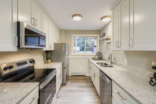 3388 Upper 149th St W, Rosemount, MN, 55068-4321 | Card Image